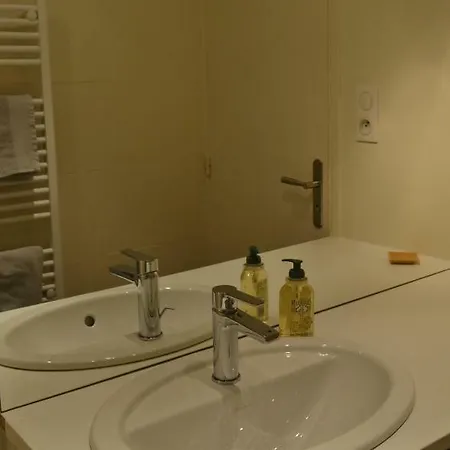 Studio Centre Port Apartment